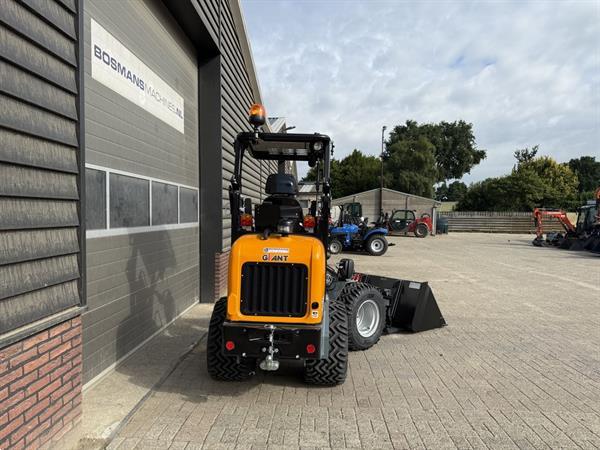 Grote foto giant g1500 l x tra minishovel nieuw 495 lease agrarisch shovels