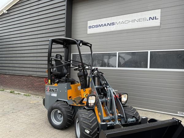 Grote foto giant g1200 minishovel kniklader nieuw 400 lease agrarisch shovels