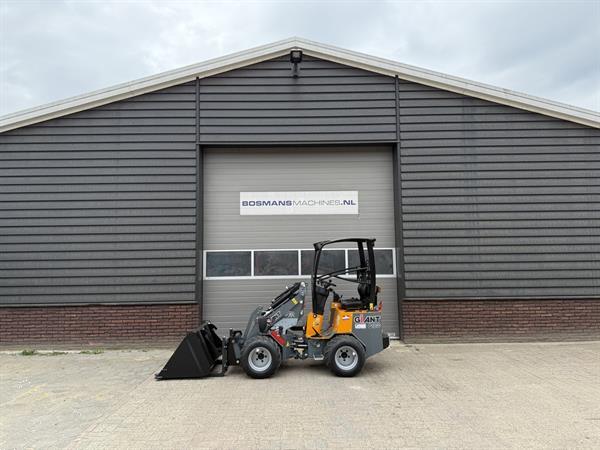 Grote foto giant g1200 minishovel kniklader nieuw 400 lease agrarisch shovels