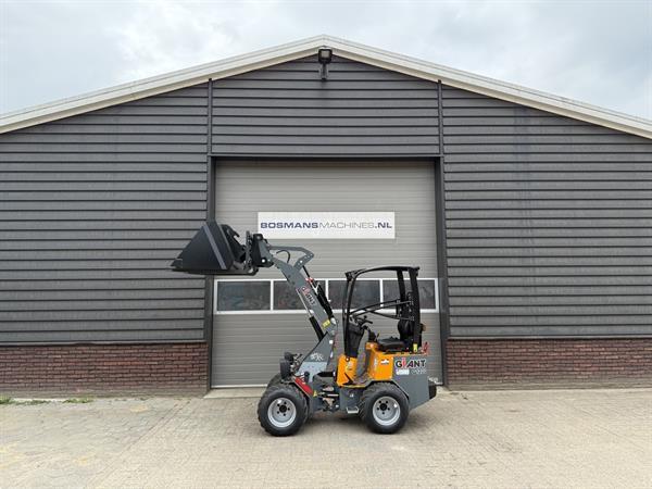 Grote foto giant g1200 minishovel kniklader nieuw 400 lease agrarisch shovels