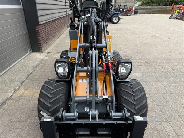 Grote foto giant g1200 minishovel kniklader nieuw 400 lease agrarisch shovels