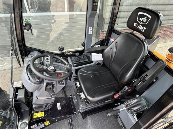 Grote foto giant g3500 shovel nieuw met cabine agrarisch shovels