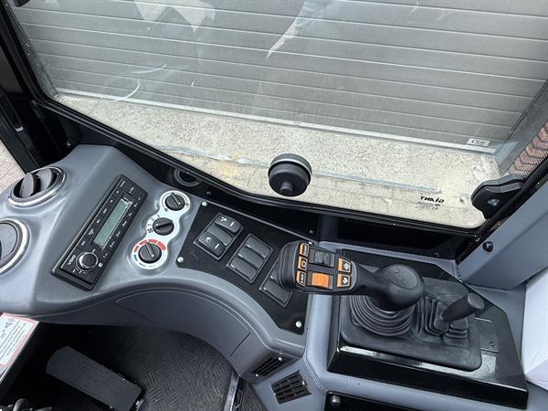 Grote foto giant g3500 shovel nieuw met cabine agrarisch shovels