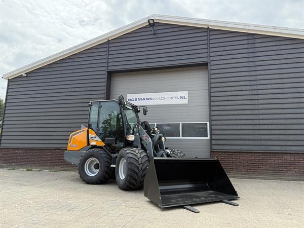 Grote foto giant g3500 shovel nieuw met cabine agrarisch shovels