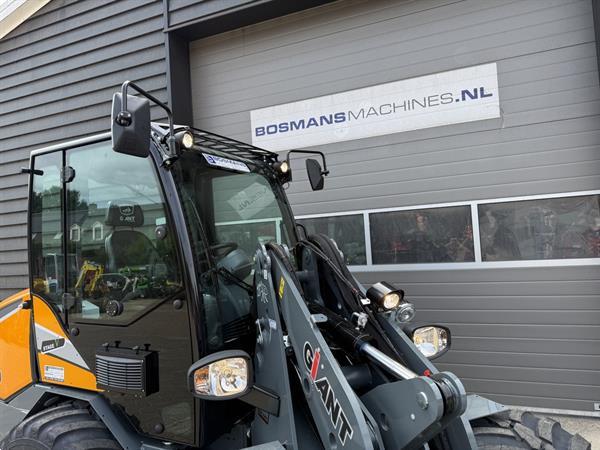 Grote foto giant g3500 shovel nieuw met cabine agrarisch shovels
