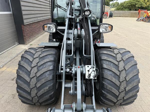 Grote foto giant g3500 shovel nieuw met cabine agrarisch shovels