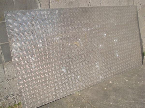 Grote foto aluminium traanplaat aanhanger aanhangerbodem auto diversen gereedschap