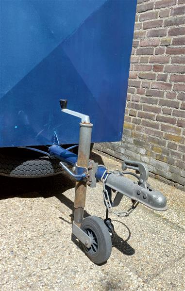 Grote foto gesloten aanhanger auto diversen aanhangers