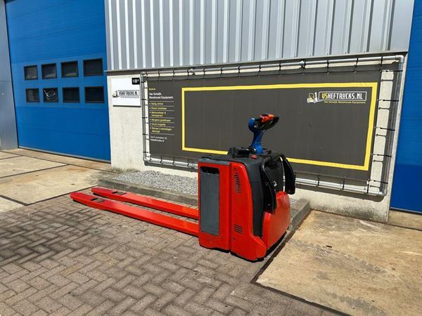 Grote foto vs 22279 elektrische palletwagen linde lepels 2400mm doe het zelf en verbouw hefwerktuigen