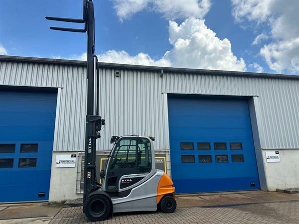 Grote foto vs 22281 elektrische heftruck still rx60 50 sideshift vorkenspreider bj2019 agrarisch heftrucks