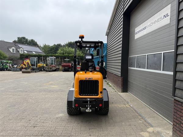 Grote foto giant g1500 l x tra minishovel tkd demo 495 lease giekvering agrarisch shovels