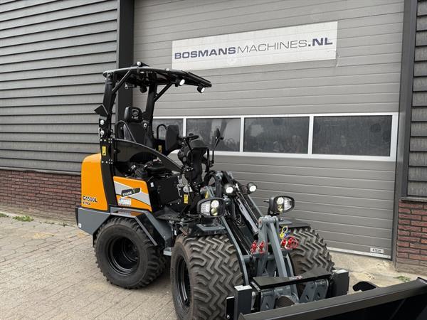 Grote foto giant g1500 l x tra minishovel tkd demo 495 lease giekvering agrarisch shovels
