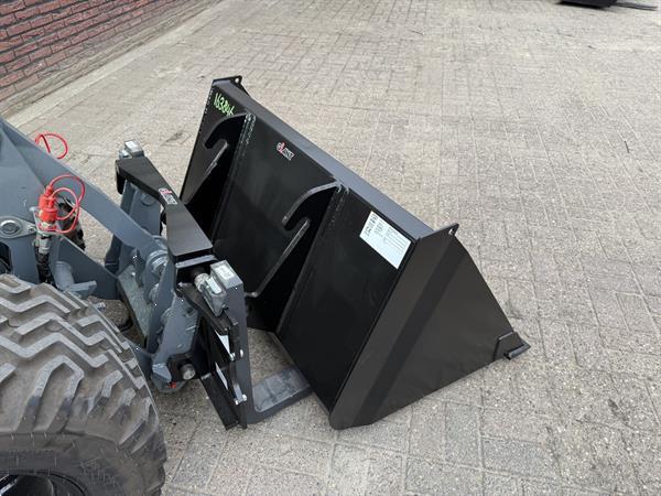 Grote foto giant g1500 l x tra minishovel tkd demo 495 lease giekvering agrarisch shovels