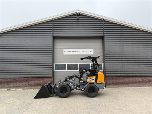 Grote foto giant g1500 l x tra minishovel tkd demo 495 lease giekvering agrarisch shovels