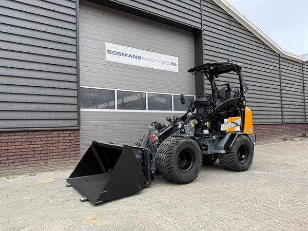 Grote foto giant g1500 l x tra minishovel tkd demo 495 lease giekvering agrarisch shovels