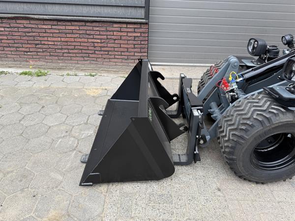 Grote foto giant g1500 l x tra minishovel tkd demo 495 lease giekvering agrarisch shovels