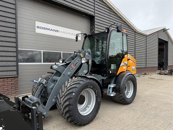 Grote foto giant g5000 shovel nieuw uit voorraad leverbaar agrarisch shovels