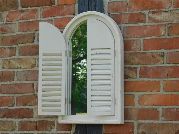 Grote foto spiegel met houten frame en deurtjes indische stijl huis en inrichting woningdecoratie