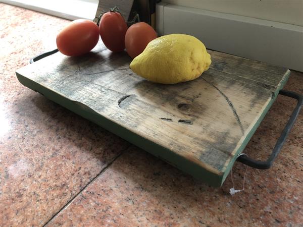 Grote foto onderzetter snijblad met metalen handvat rustiek dienblad gemaakt van massief hout huis en inrichting woningdecoratie