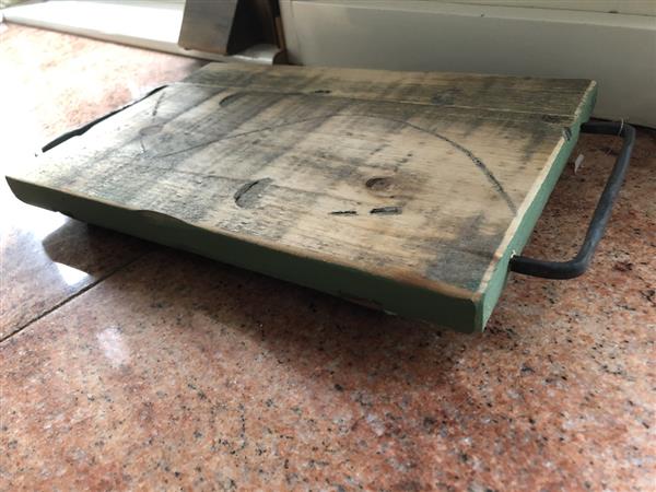 Grote foto onderzetter snijblad met metalen handvat rustiek dienblad gemaakt van massief hout huis en inrichting woningdecoratie