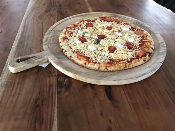 Grote foto dienblad pizza xl met handvat rustiek dienblad gemaakt van massief hout. huis en inrichting woningdecoratie