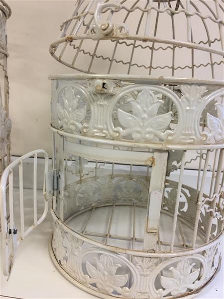 Grote foto set mooie ronde metalen vogelkooitjes heel fraai in ontwerp huis en inrichting woningdecoratie