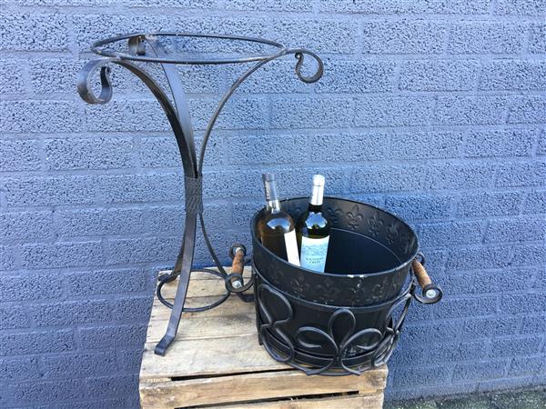 Grote foto prachtige metalen wijnkoeler mooi smeedwerk huis en inrichting woningdecoratie
