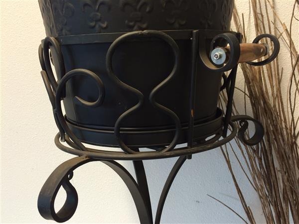 Grote foto prachtige metalen wijnkoeler mooi smeedwerk huis en inrichting woningdecoratie