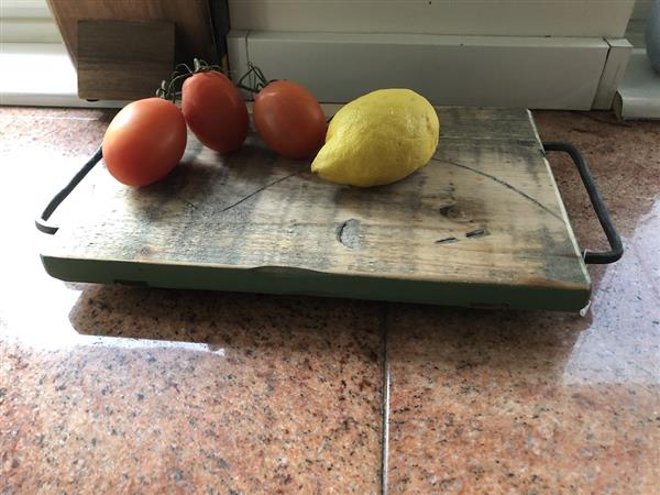 Grote foto onderzetter snijblad met metalen handvat rustiek dienblad gemaakt van massief hout huis en inrichting woningdecoratie