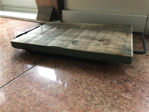 Grote foto onderzetter snijblad met metalen handvat rustiek dienblad gemaakt van massief hout huis en inrichting woningdecoratie