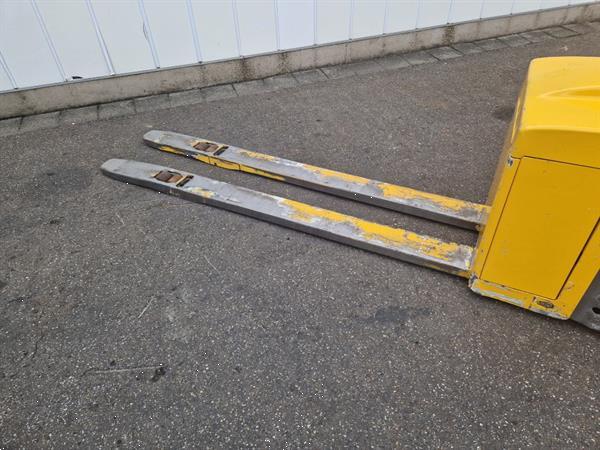 Grote foto jungheinrich ere225 elektrische palletwagen met verlengde lepels agrarisch heftrucks