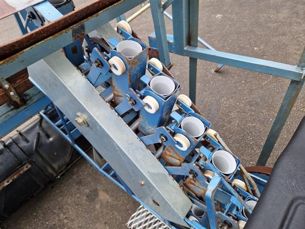 Grote foto perdu 4000 plantmachine agrarisch zaaimachines