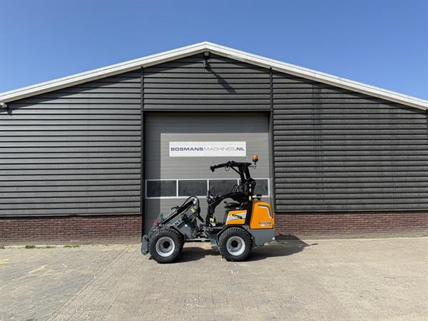 Grote foto giant g2300 x tra hd minishovel kniklader nieuw 545 lease agrarisch shovels