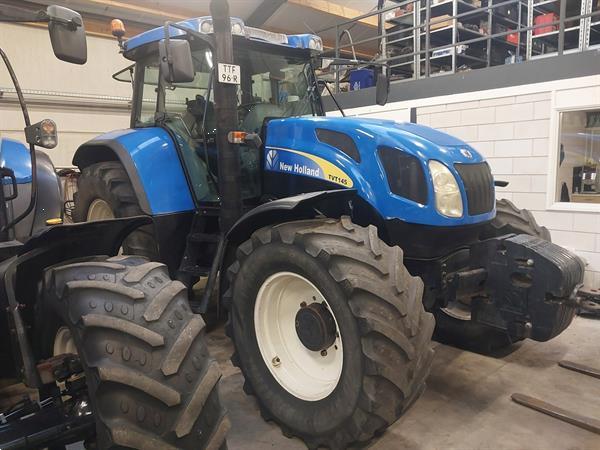 Grote foto new holland tvt 145 agrarisch tractoren
