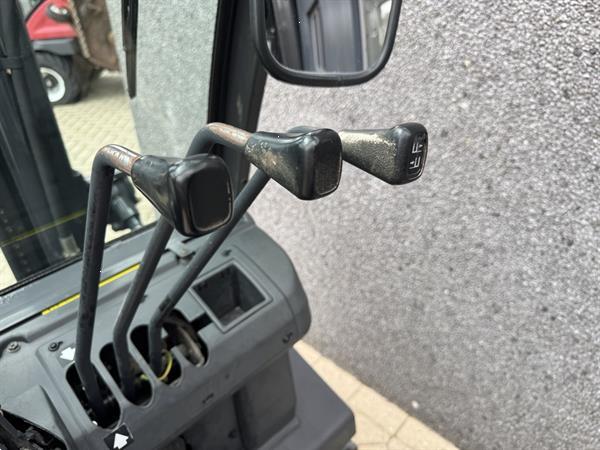 Grote foto nissan ud02a25pq triplo 475 freelift sideshift lpg 2005 agrarisch heftrucks
