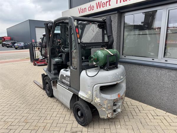 Grote foto nissan ud02a25pq triplo 475 freelift sideshift lpg 2005 agrarisch heftrucks