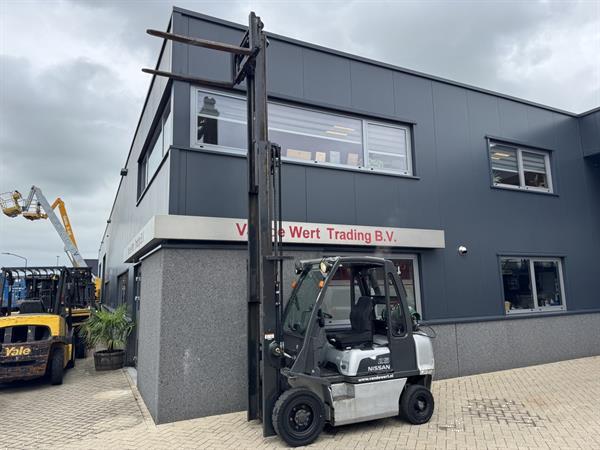 Grote foto nissan ud02a25pq triplo 475 freelift sideshift lpg 2005 agrarisch heftrucks