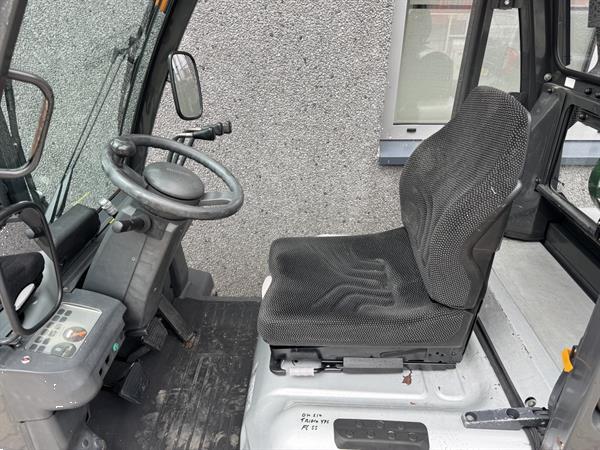 Grote foto nissan ud02a25pq triplo 475 freelift sideshift lpg 2005 agrarisch heftrucks