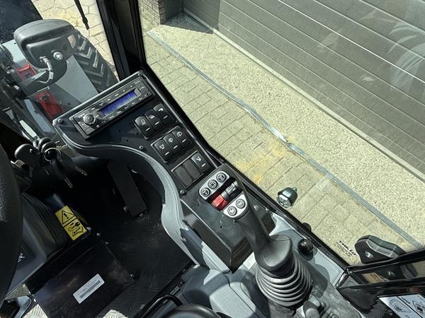 Grote foto giant g2700 x tra hd minishovel nieuw met cabine agrarisch shovels