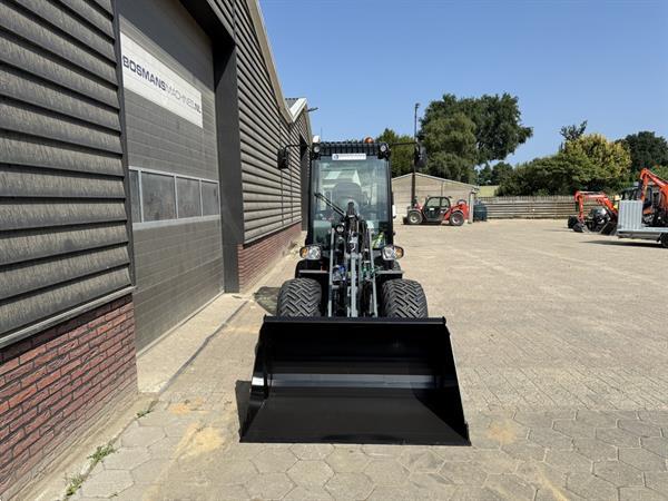 Grote foto giant g2700 x tra hd minishovel nieuw met cabine agrarisch shovels