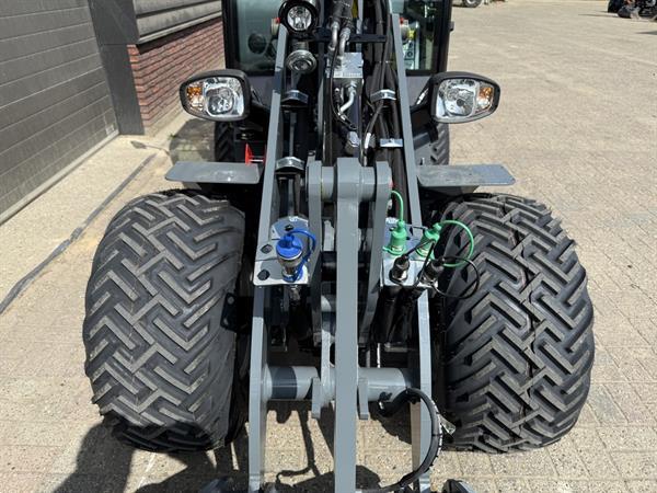 Grote foto giant g2700 x tra hd minishovel nieuw met cabine agrarisch shovels