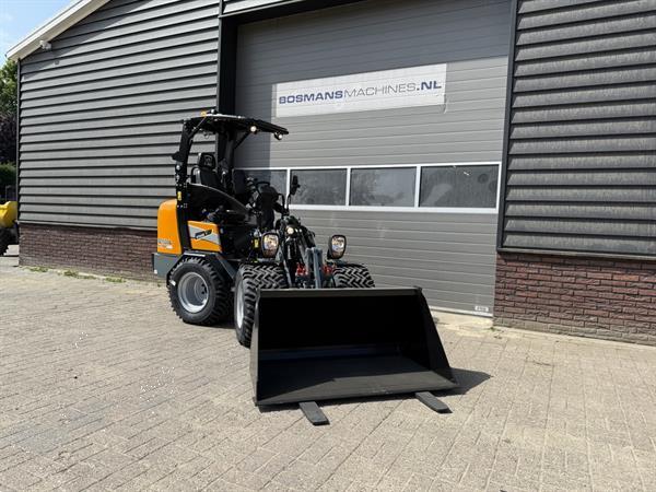 Grote foto giant g1500l x tra minishovel nieuw l extra hefvermogen agrarisch shovels