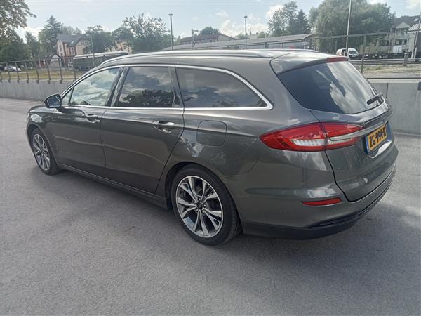 Grote foto ford mondeo wagon 2.0 ecvt hev 188pk 2019 auto ford