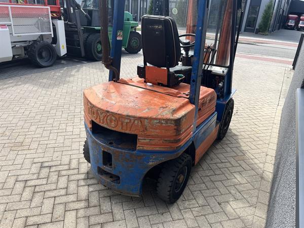 Grote foto heftruck forklift toyota 5fd25 triplo500 1z engine sideshift diesel agrarisch heftrucks
