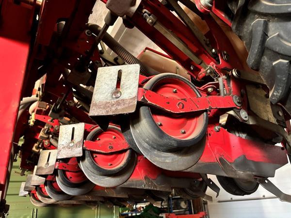 Grote foto agricola pk3013b pneumatische precisiezaaimachine agrarisch zaaimachines
