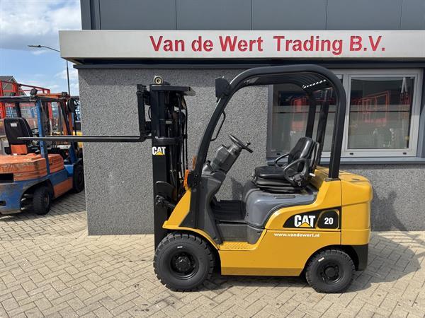 Grote foto caterpillar dp20cn triplo 430 freelift sideshift 4e functie 1930uur diesel 2006 agrarisch heftrucks