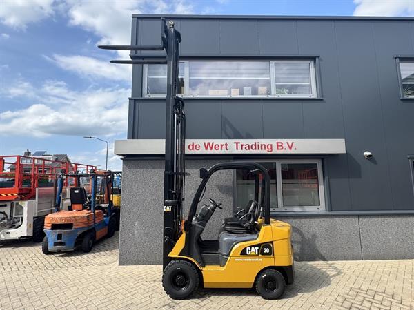 Grote foto caterpillar dp20cn triplo 430 freelift sideshift 4e functie 1930uur diesel 2006 agrarisch heftrucks