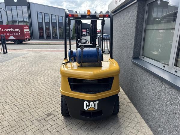Grote foto caterpillar gp35 triplo 430 freelift sideshift 4e functie lpg 2008 agrarisch heftrucks