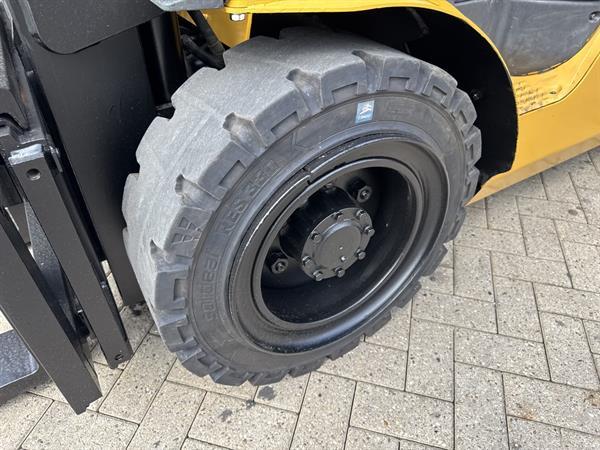Grote foto caterpillar gp35 triplo 430 freelift sideshift 4e functie lpg 2008 agrarisch heftrucks