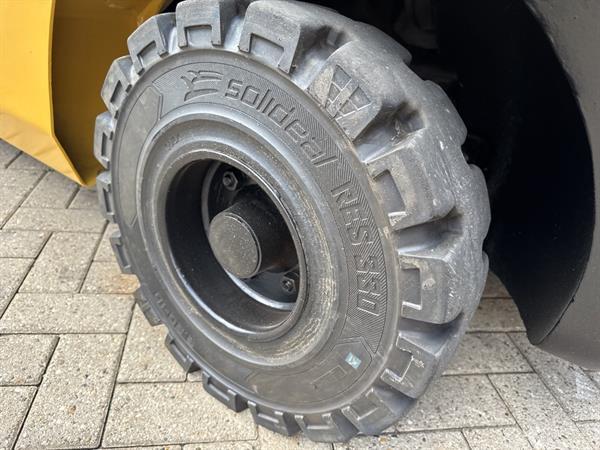 Grote foto caterpillar gp35 triplo 430 freelift sideshift 4e functie lpg 2008 agrarisch heftrucks